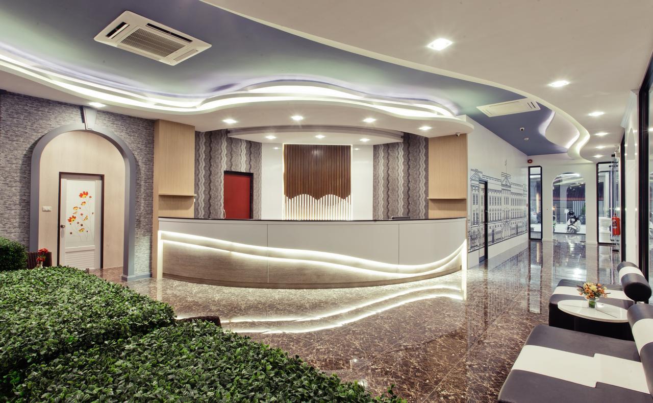 The Proud Hotel Убонратчатхани Экстерьер фото